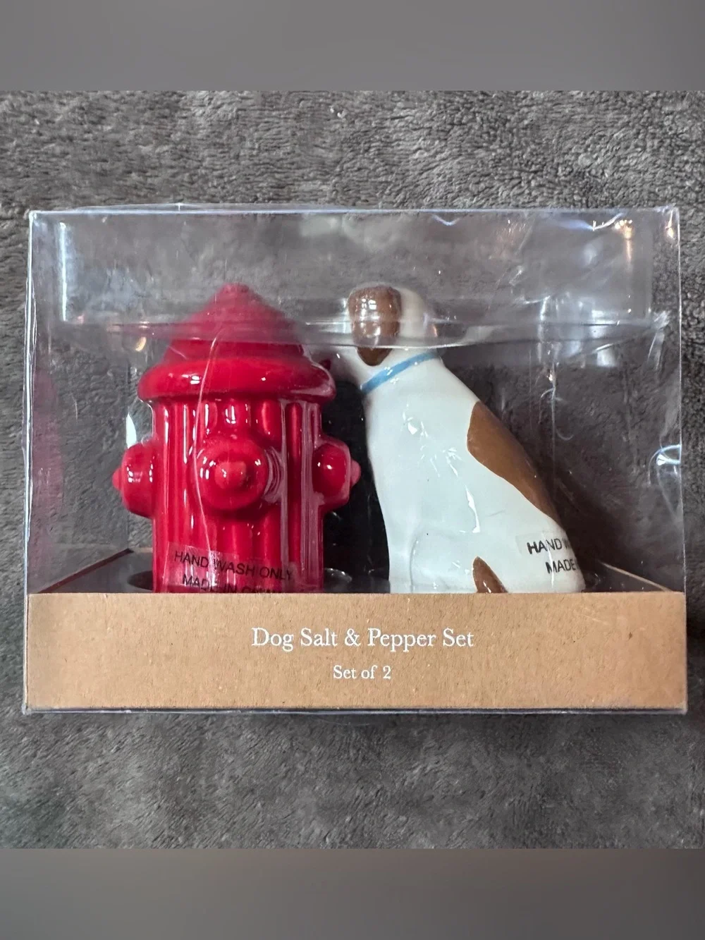 Willow Street Designs Dog Fire Hydrant Salt Pepper Shakers Ceramic NIB 40035